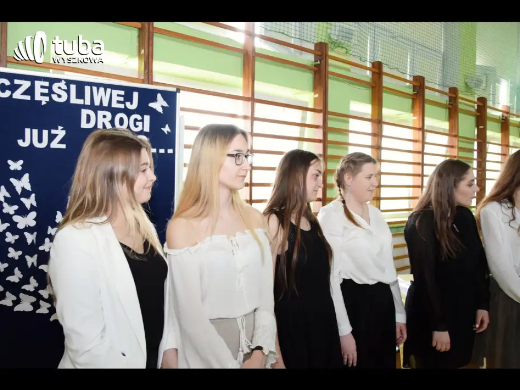 Pożegnanie ze „Skłodowską”. Abiturienci ZS nr 1 zakończyli naukę