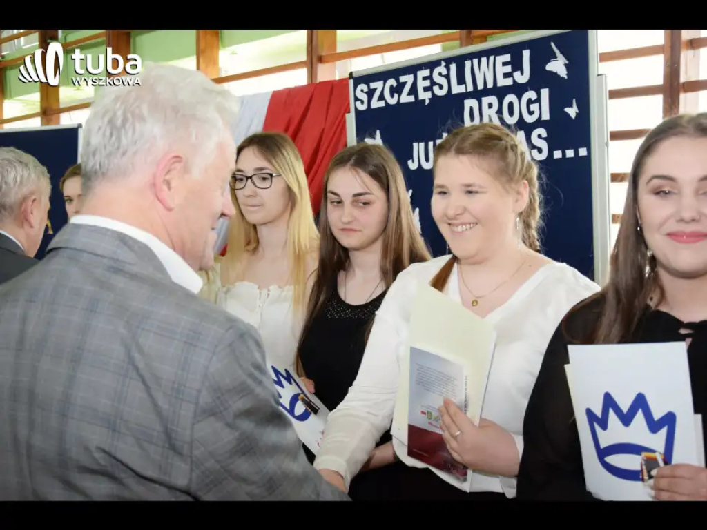 Pożegnanie ze „Skłodowską”. Abiturienci ZS nr 1 zakończyli naukę