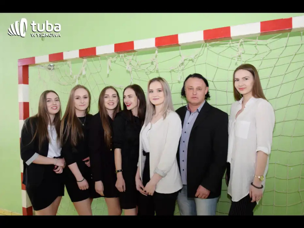 Pożegnanie ze „Skłodowską”. Abiturienci ZS nr 1 zakończyli naukę