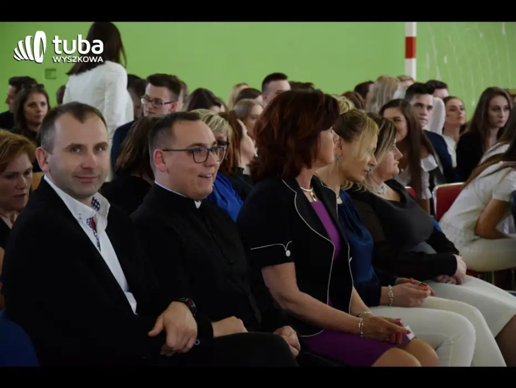 Pożegnanie ze „Skłodowską”. Abiturienci ZS nr 1 zakończyli naukę