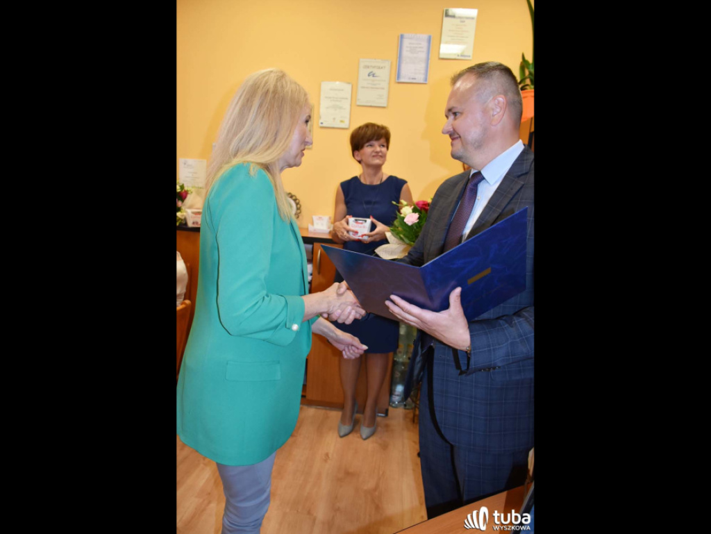 Troskliwe, opiekuńcze w pracy i w domu...