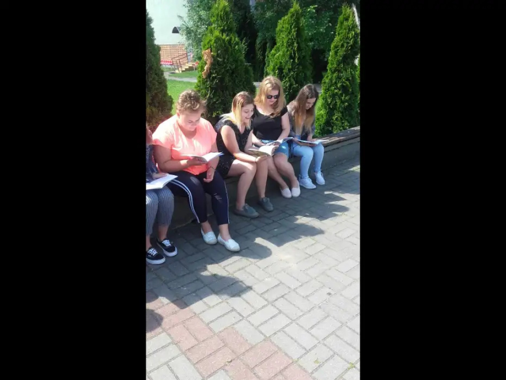 Czytanie na masową skalę, czyli ”Jak nie czytam jak czytam”