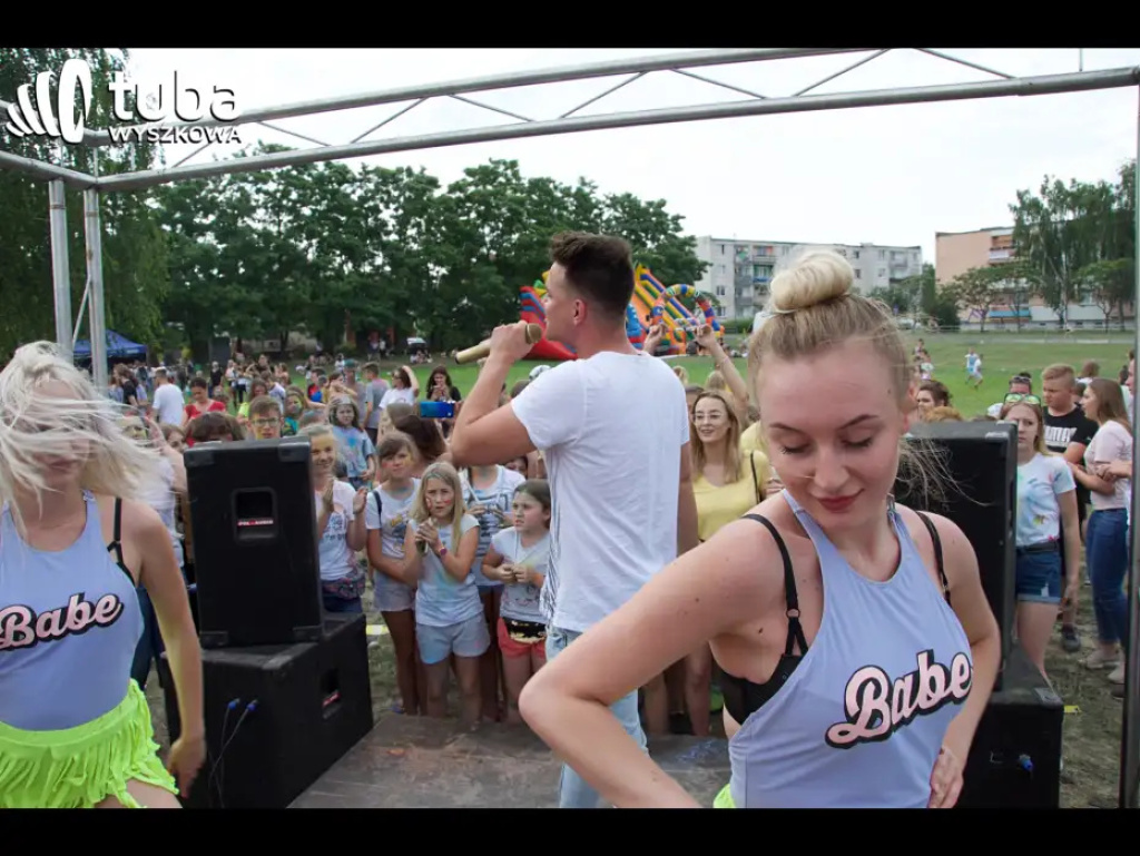 Kolorowe rozpoczęcie wakacji. Holi Festival w Wyszkowie