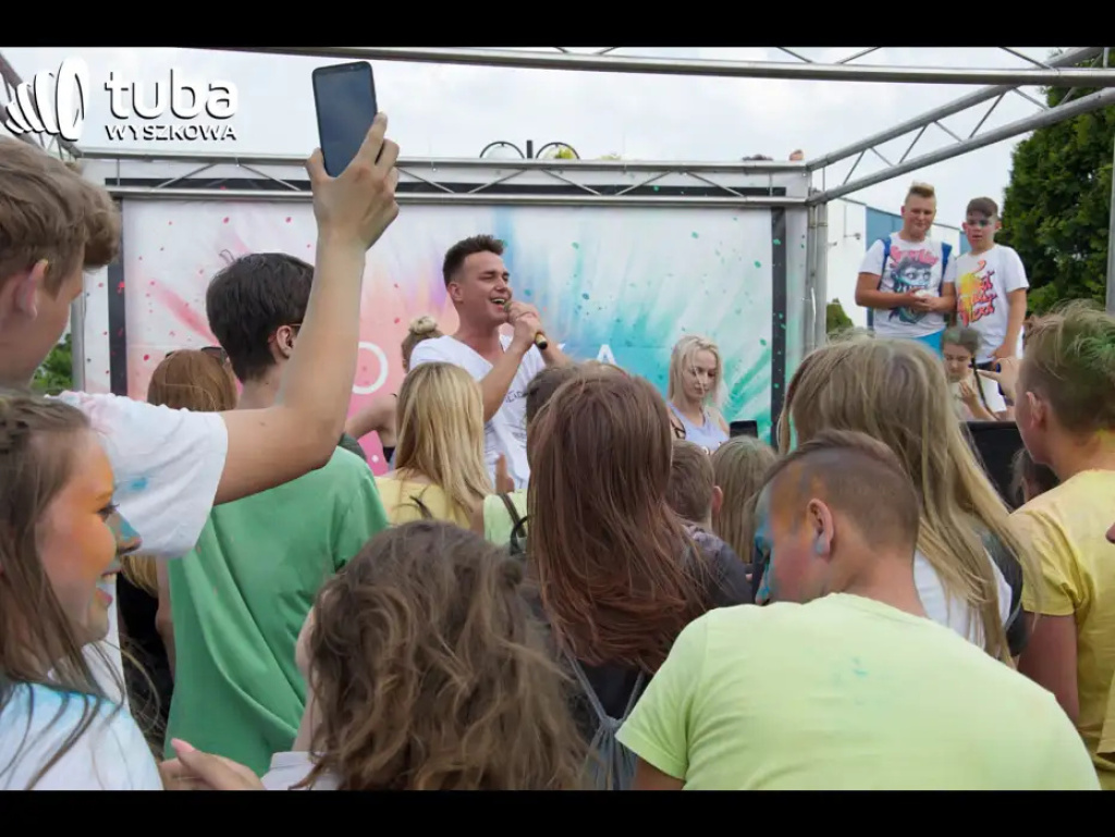 Kolorowe rozpoczęcie wakacji. Holi Festival w Wyszkowie