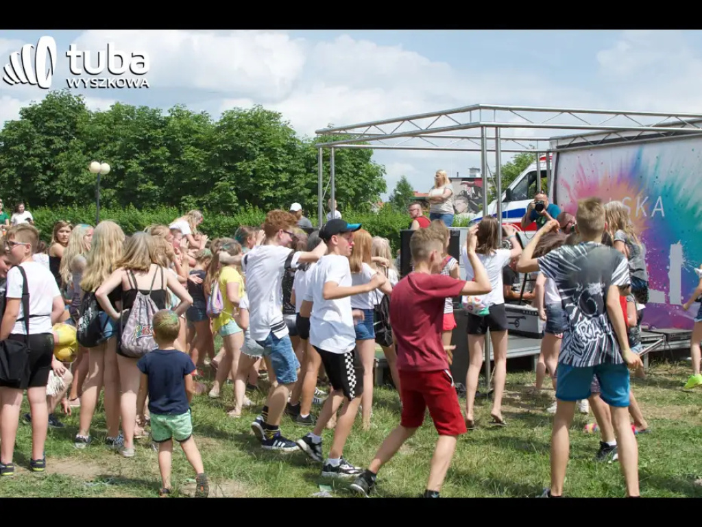 Kolorowe rozpoczęcie wakacji. Holi Festival w Wyszkowie