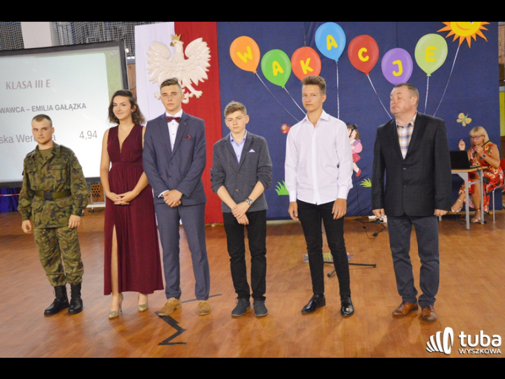 Nadeszły wakacje...  Uczniowie SP nr 5 i Gimnazjum nr 1 zakończyli rok szkolny 2018/ 2019
