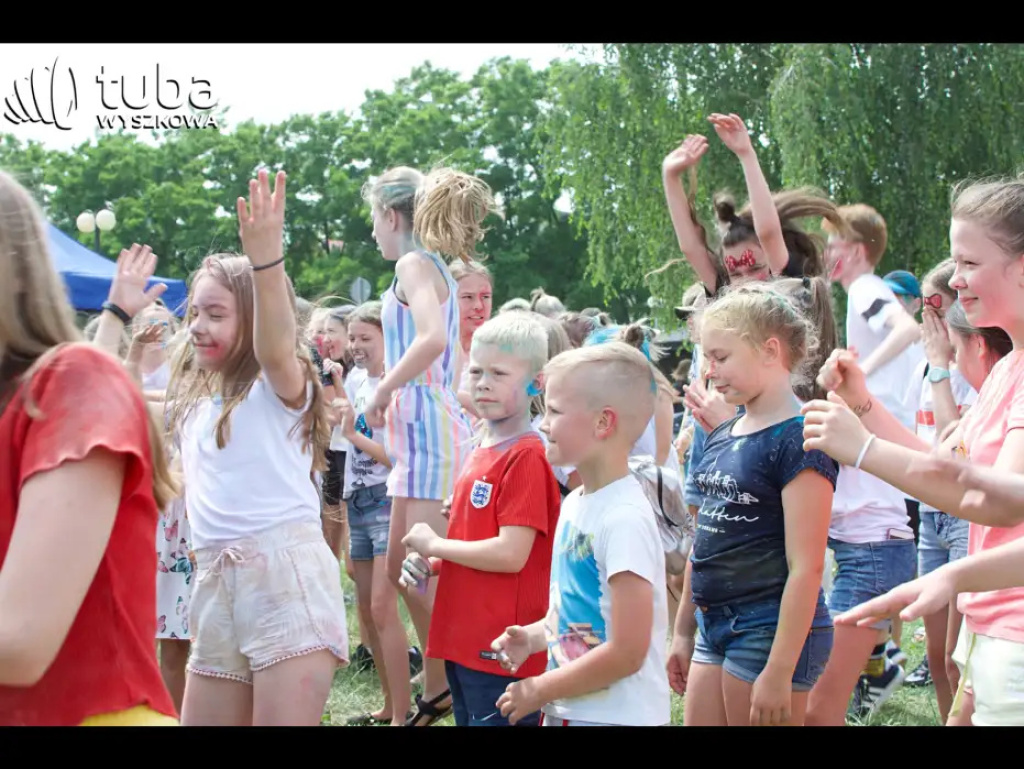 Kolorowe rozpoczęcie wakacji. Holi Festival w Wyszkowie