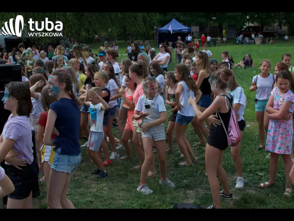 Kolorowe rozpoczęcie wakacji. Holi Festival w Wyszkowie
