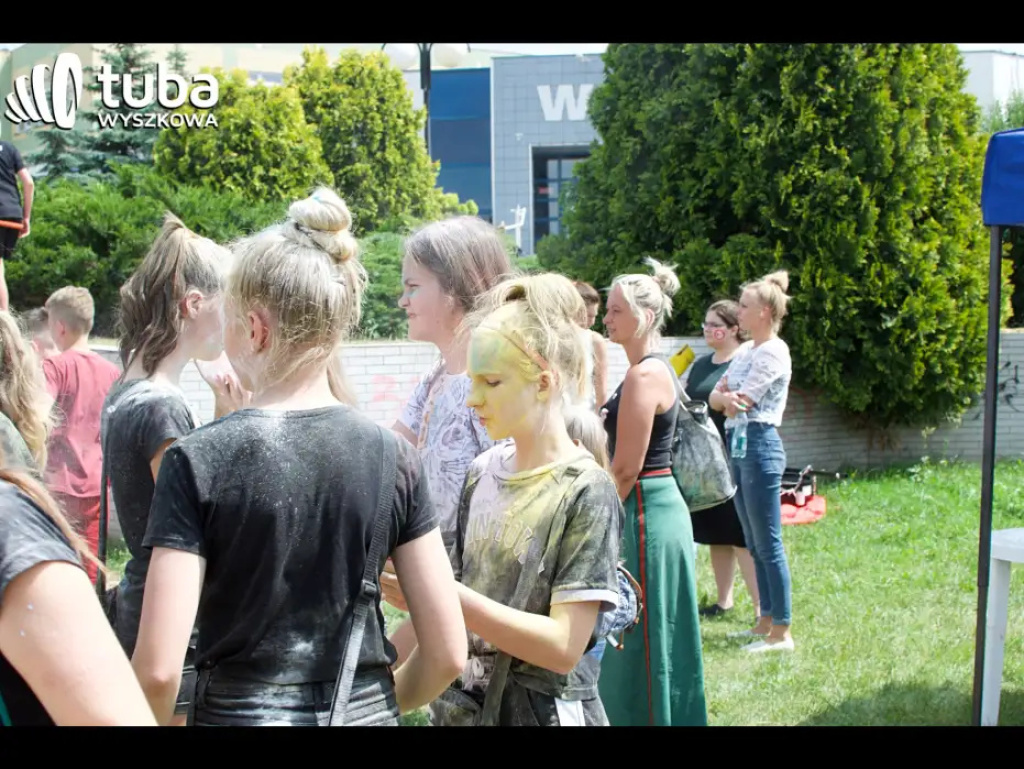 Kolorowe rozpoczęcie wakacji. Holi Festival w Wyszkowie