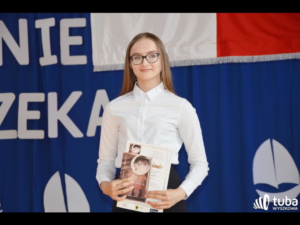 Historyczna chwila w Gimnazjum nr 2. Uczniowie ostatniego rocznika zakończyli naukę