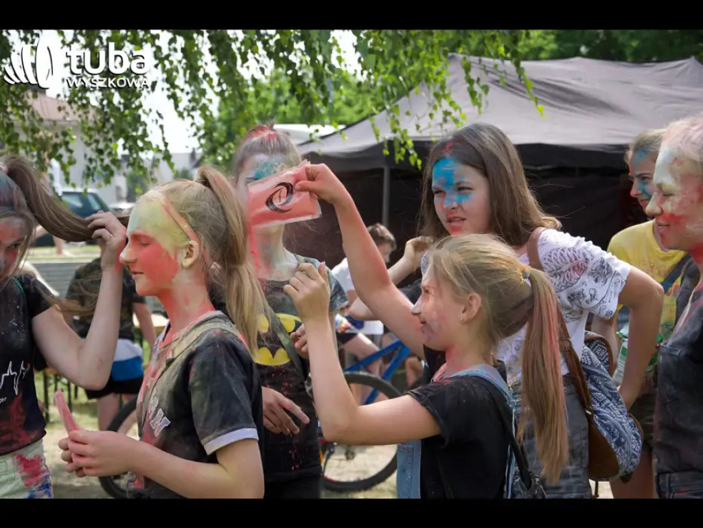Kolorowe rozpoczęcie wakacji. Holi Festival w Wyszkowie