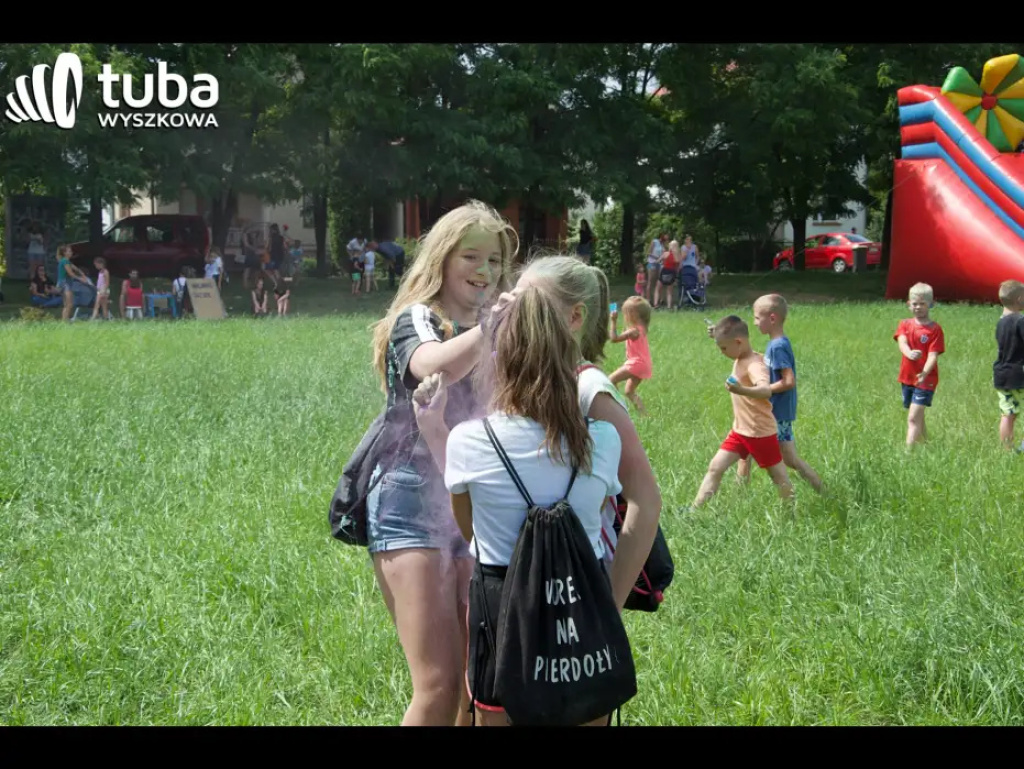 Kolorowe rozpoczęcie wakacji. Holi Festival w Wyszkowie