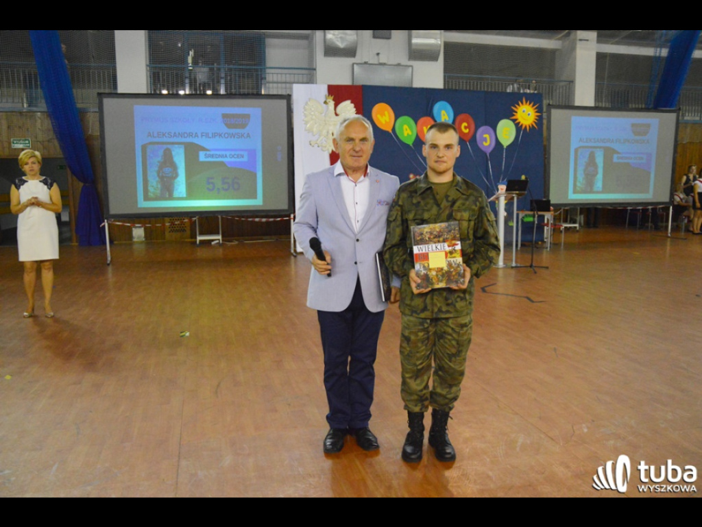 Nadeszły wakacje...  Uczniowie SP nr 5 i Gimnazjum nr 1 zakończyli rok szkolny 2018/ 2019