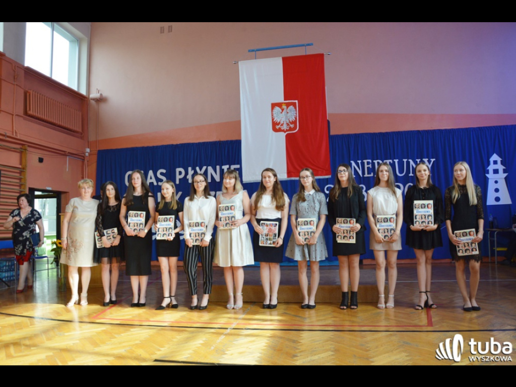 Historyczna chwila w Gimnazjum nr 2. Uczniowie ostatniego rocznika zakończyli naukę
