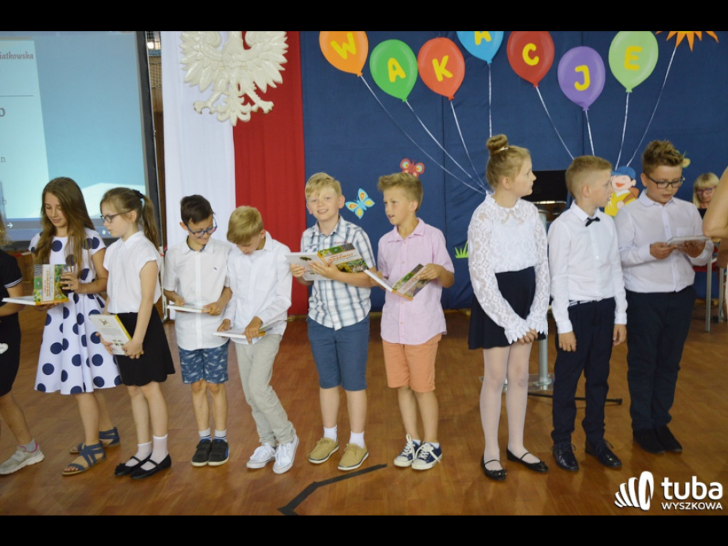 Nadeszły wakacje...  Uczniowie SP nr 5 i Gimnazjum nr 1 zakończyli rok szkolny 2018/ 2019