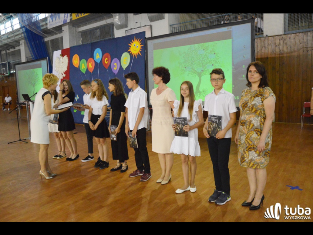 Nadeszły wakacje...  Uczniowie SP nr 5 i Gimnazjum nr 1 zakończyli rok szkolny 2018/ 2019