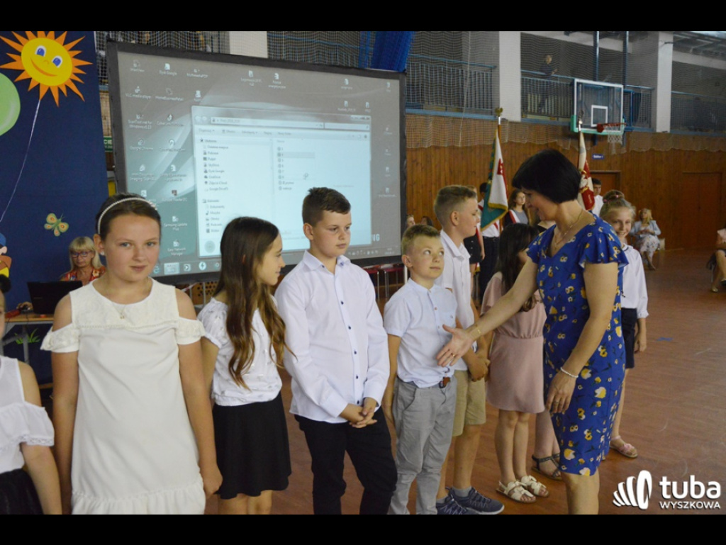 Nadeszły wakacje...  Uczniowie SP nr 5 i Gimnazjum nr 1 zakończyli rok szkolny 2018/ 2019