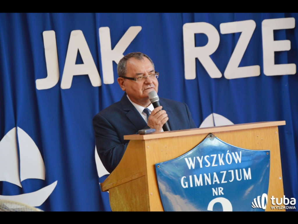 Historyczna chwila w Gimnazjum nr 2. Uczniowie ostatniego rocznika zakończyli naukę