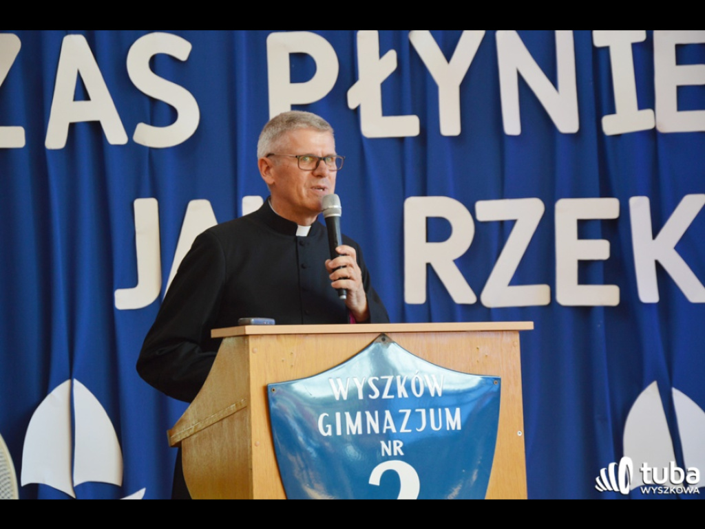 Historyczna chwila w Gimnazjum nr 2. Uczniowie ostatniego rocznika zakończyli naukę