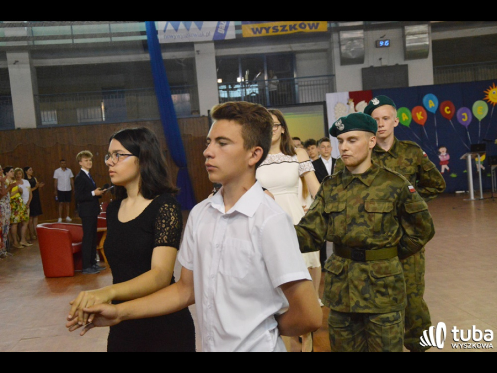 Nadeszły wakacje...  Uczniowie SP nr 5 i Gimnazjum nr 1 zakończyli rok szkolny 2018/ 2019