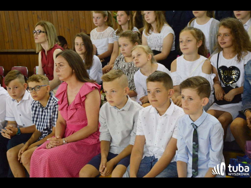 Nadeszły wakacje...  Uczniowie SP nr 5 i Gimnazjum nr 1 zakończyli rok szkolny 2018/ 2019
