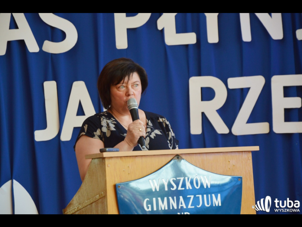 Historyczna chwila w Gimnazjum nr 2. Uczniowie ostatniego rocznika zakończyli naukę