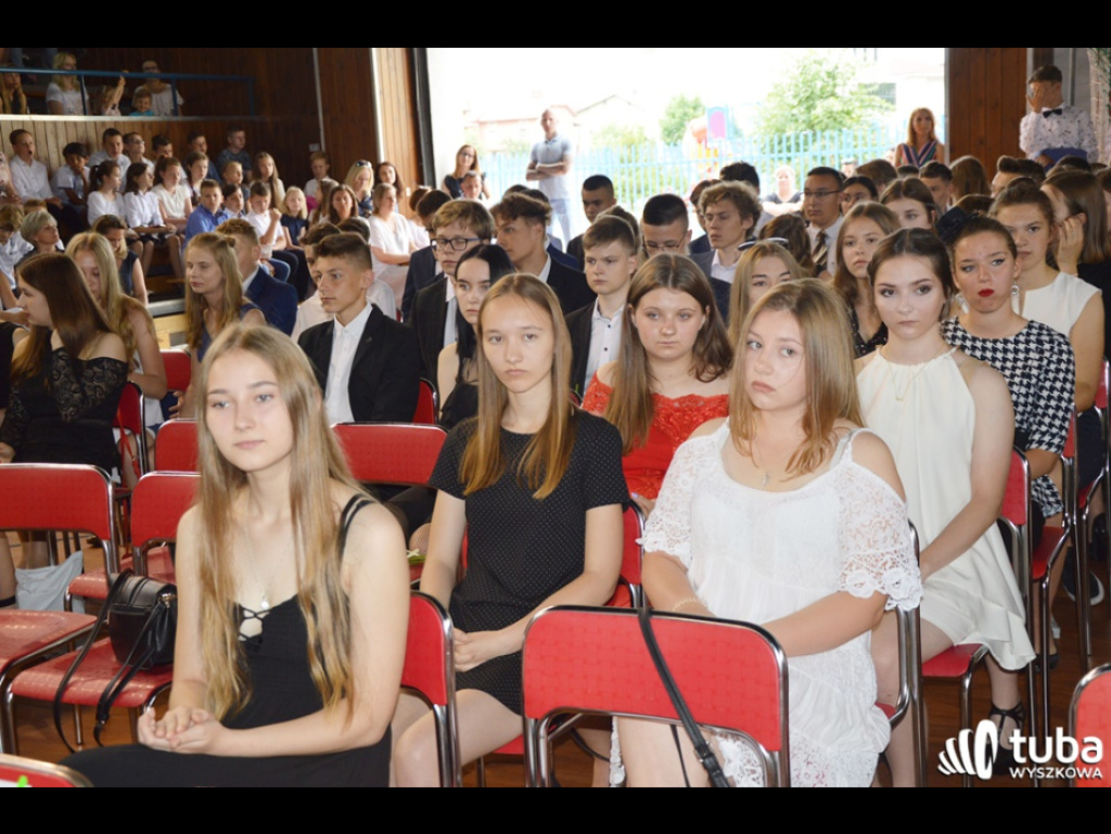 Nadeszły wakacje...  Uczniowie SP nr 5 i Gimnazjum nr 1 zakończyli rok szkolny 2018/ 2019