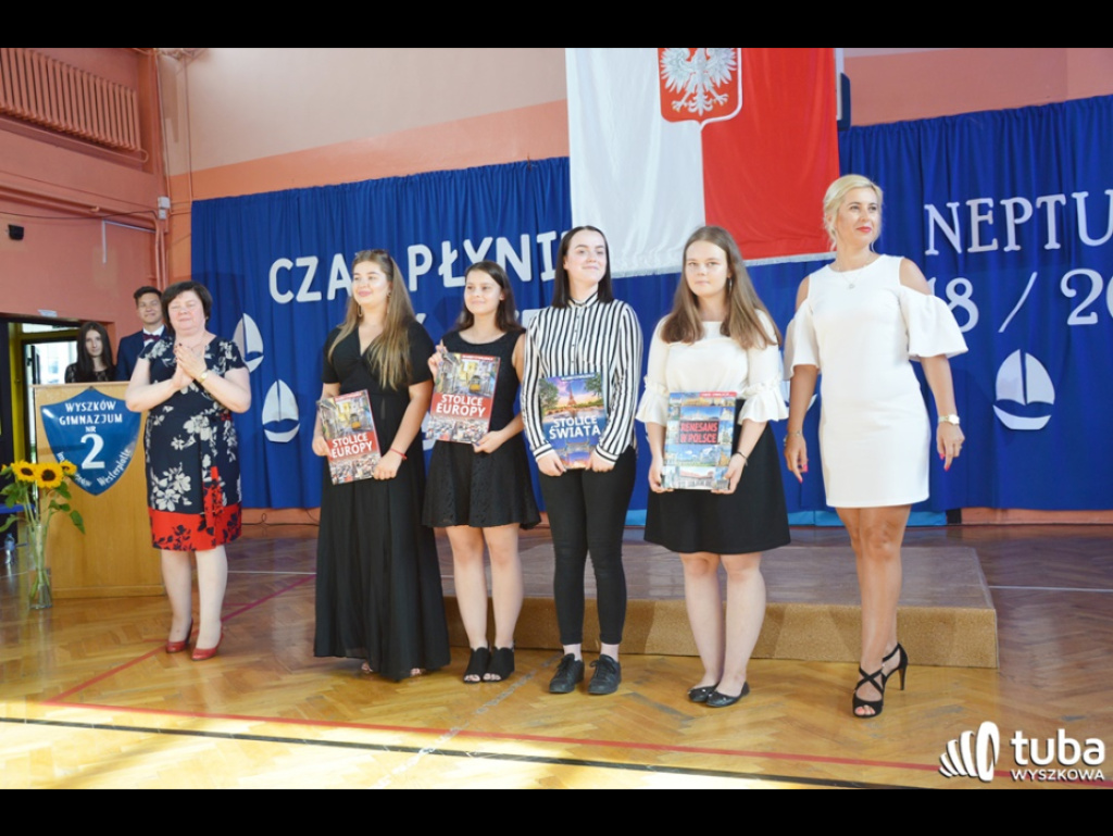 Historyczna chwila w Gimnazjum nr 2. Uczniowie ostatniego rocznika zakończyli naukę