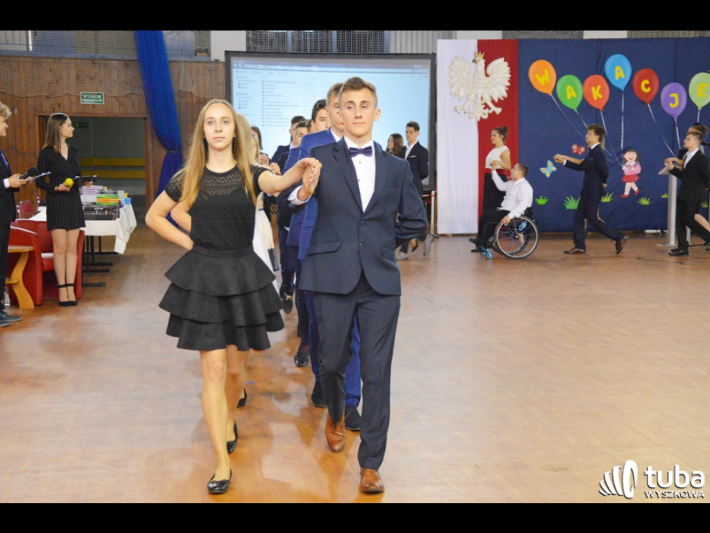 Nadeszły wakacje...  Uczniowie SP nr 5 i Gimnazjum nr 1 zakończyli rok szkolny 2018/ 2019
