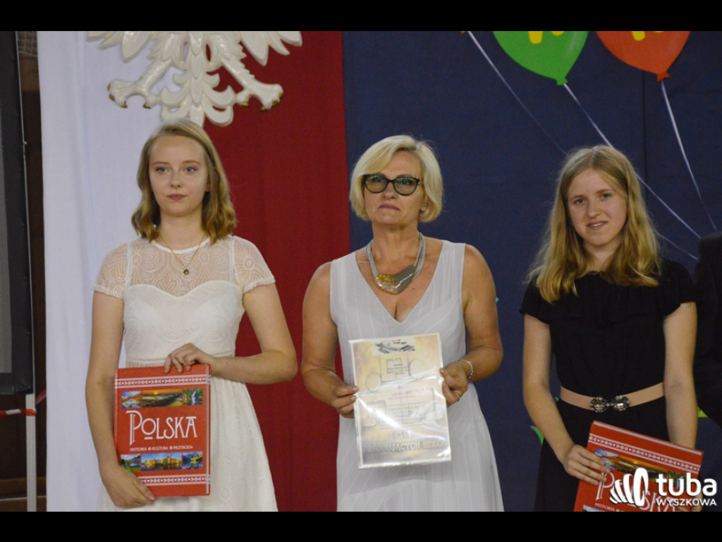 Nadeszły wakacje...  Uczniowie SP nr 5 i Gimnazjum nr 1 zakończyli rok szkolny 2018/ 2019