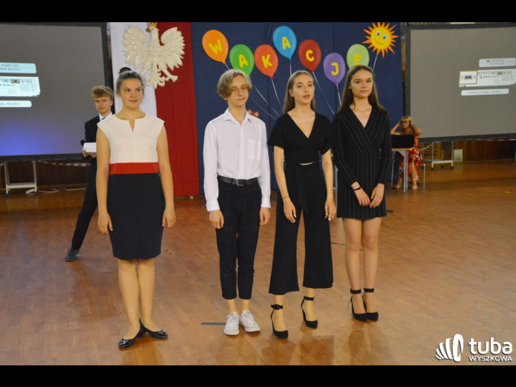 Nadeszły wakacje...  Uczniowie SP nr 5 i Gimnazjum nr 1 zakończyli rok szkolny 2018/ 2019