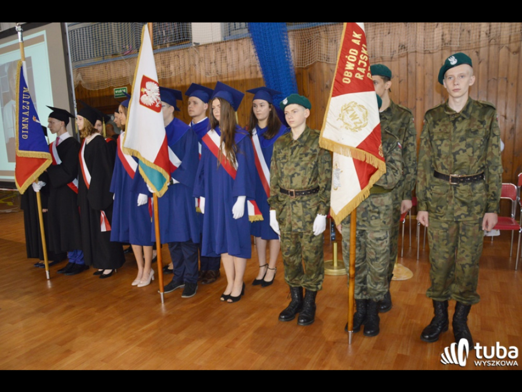 Nadeszły wakacje...  Uczniowie SP nr 5 i Gimnazjum nr 1 zakończyli rok szkolny 2018/ 2019