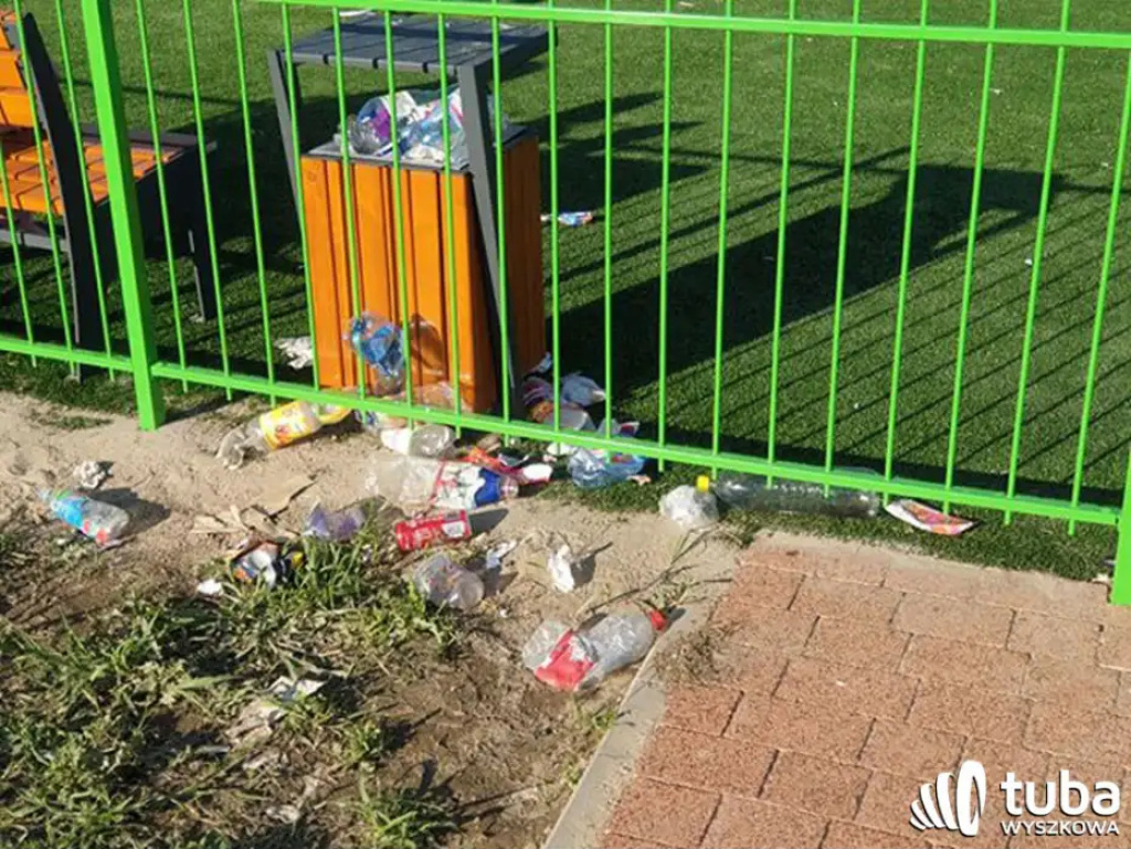 Ledwie oddany do użytku plac zabaw już zdewastowany (AKTUALIZACJA)