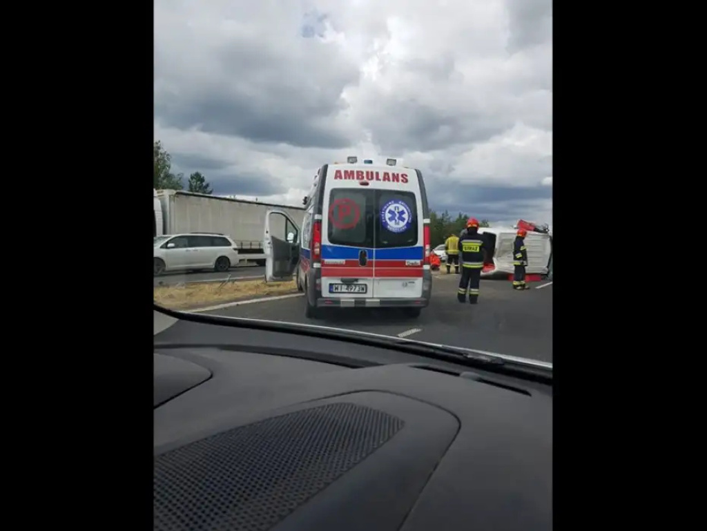 Wypadek na obwodnicy Marek. Utrudniony ruch w stronę Wyszkowa
