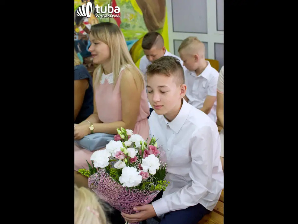 „Sprawmy, by to miejsce było dla wszystkich jeszcze bardziej przyjazne”. Powitali rok szkolny z nową dyrektor