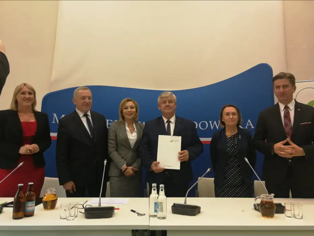 Ścieżka edukacyjna i nowy samochód dla Ośrodka Szkolno-Wychowawczego