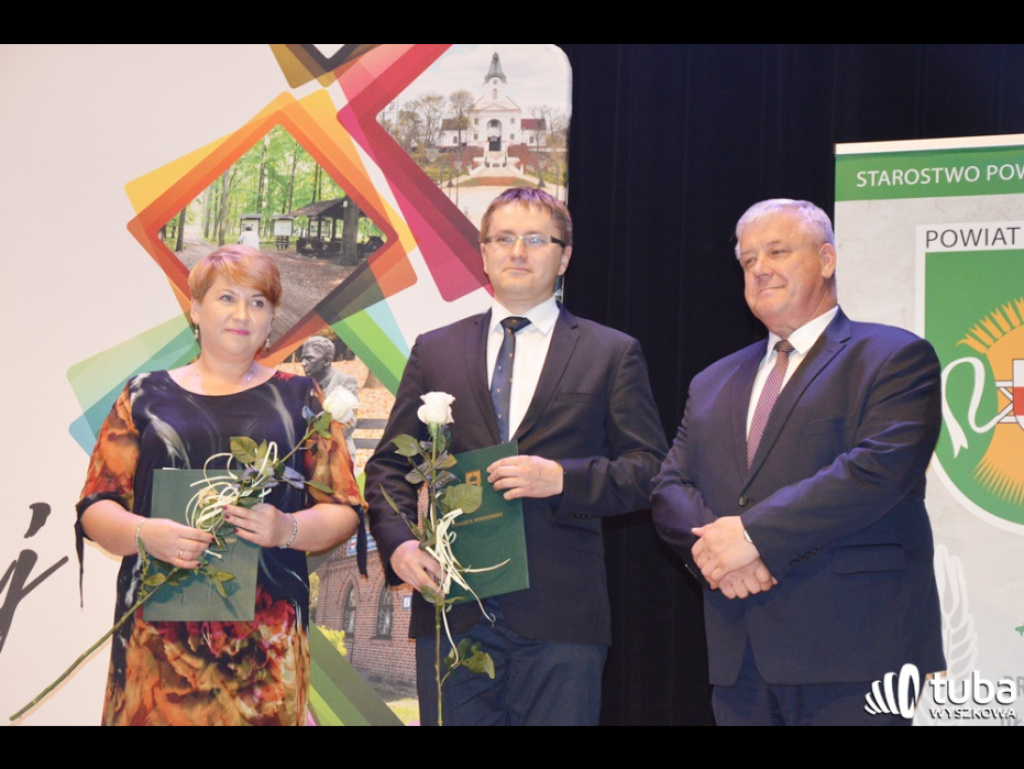„By cienie nie przysłoniły blasku...”. Powiatowo-gminny Dzień Edukacji Narodowej