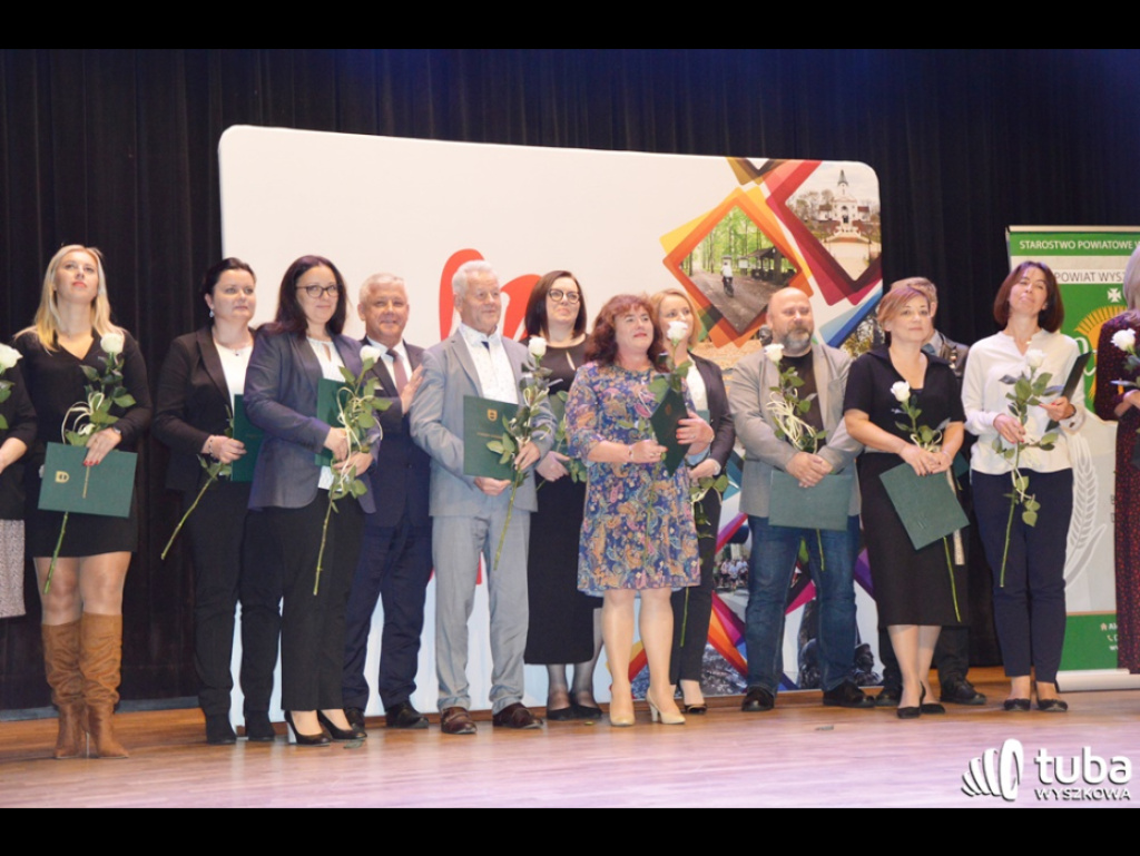 „By cienie nie przysłoniły blasku...”. Powiatowo-gminny Dzień Edukacji Narodowej