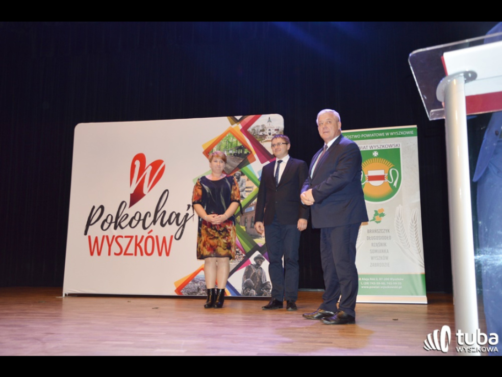 „By cienie nie przysłoniły blasku...”. Powiatowo-gminny Dzień Edukacji Narodowej
