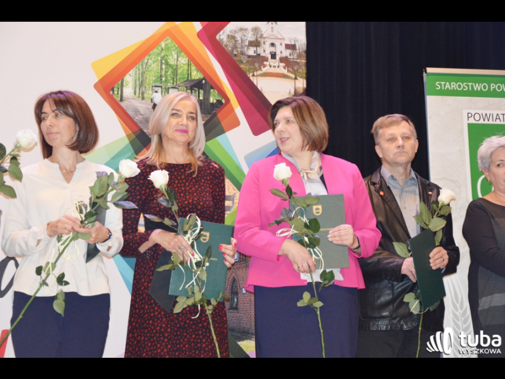 „By cienie nie przysłoniły blasku...”. Powiatowo-gminny Dzień Edukacji Narodowej