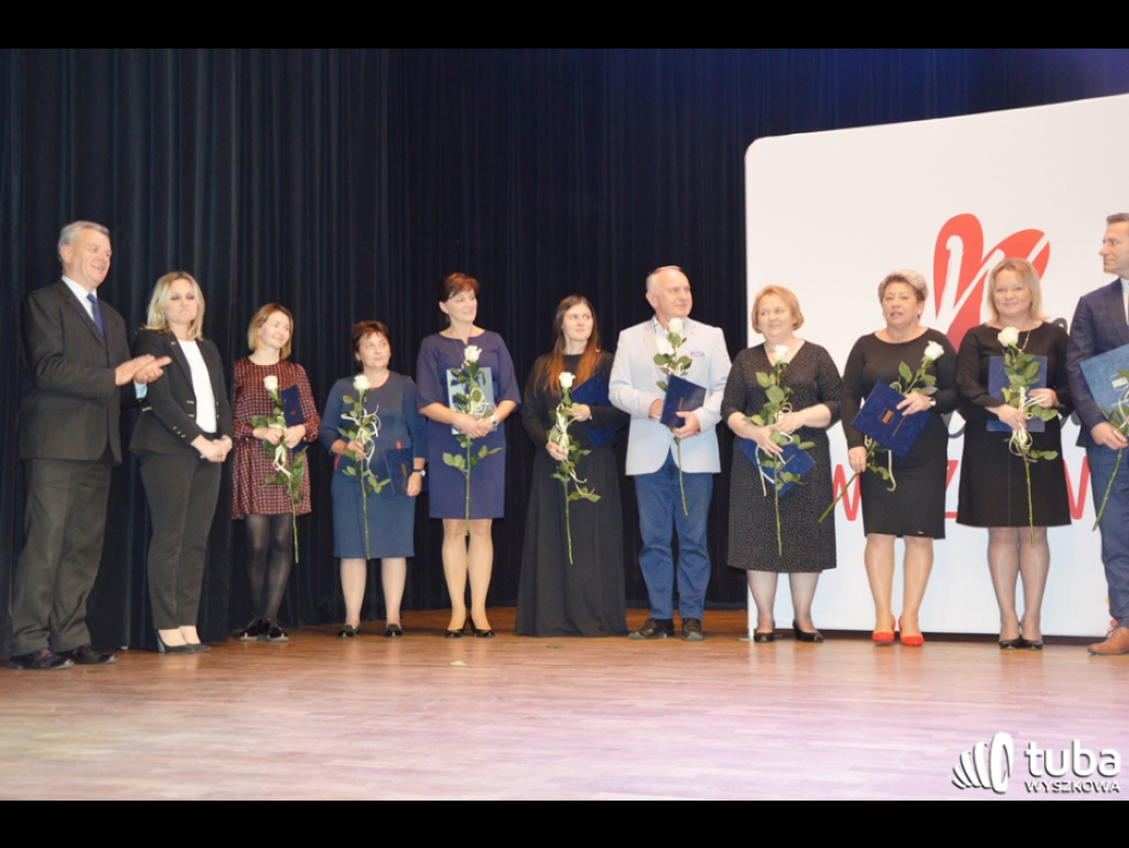 „By cienie nie przysłoniły blasku...”. Powiatowo-gminny Dzień Edukacji Narodowej