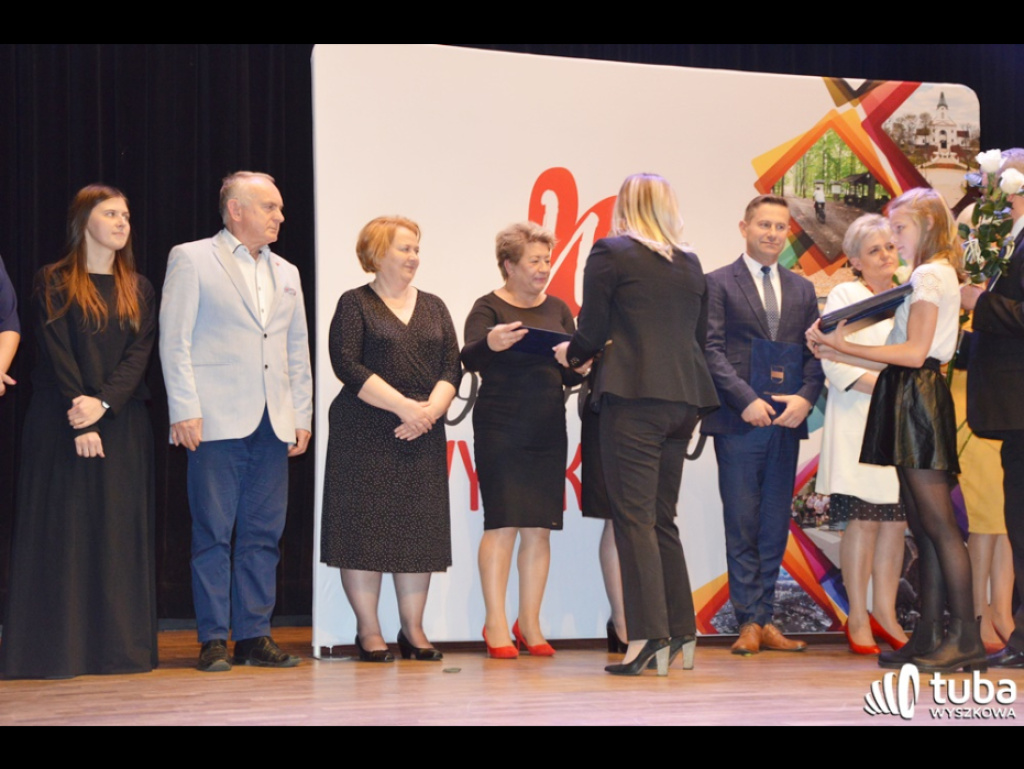 „By cienie nie przysłoniły blasku...”. Powiatowo-gminny Dzień Edukacji Narodowej