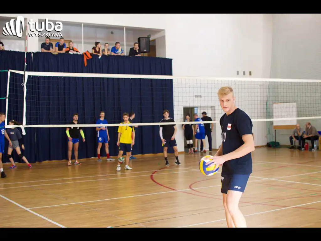 „Czosnki” na podium. Jesienny piknik sportowy za nami
