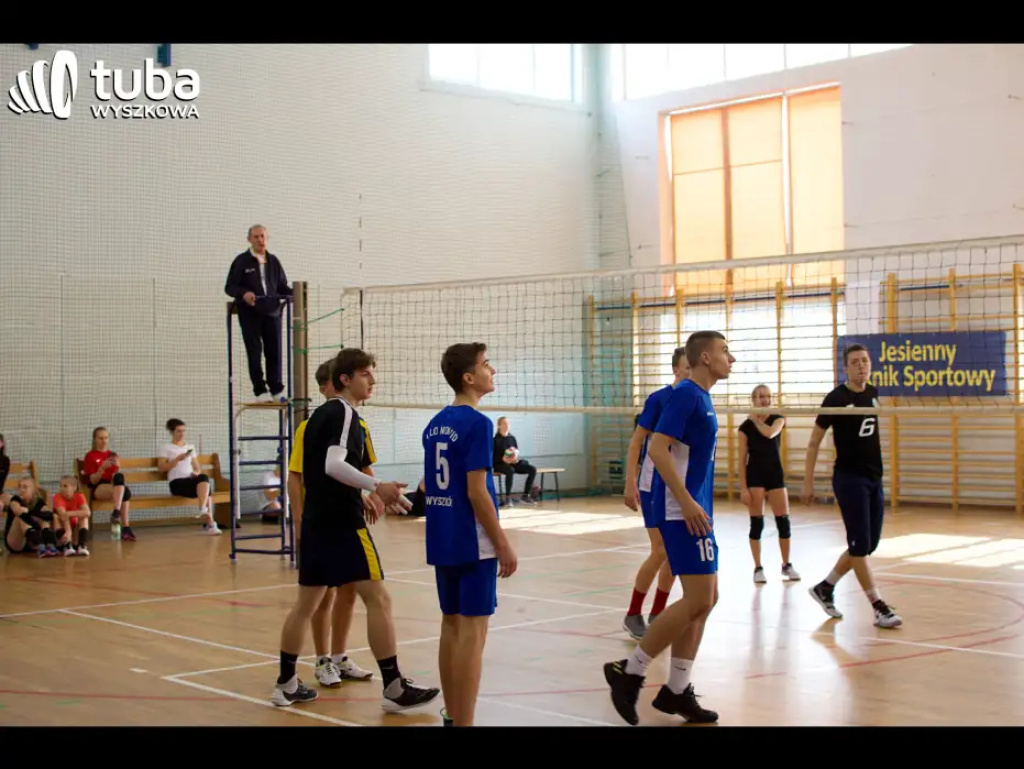 „Czosnki” na podium. Jesienny piknik sportowy za nami