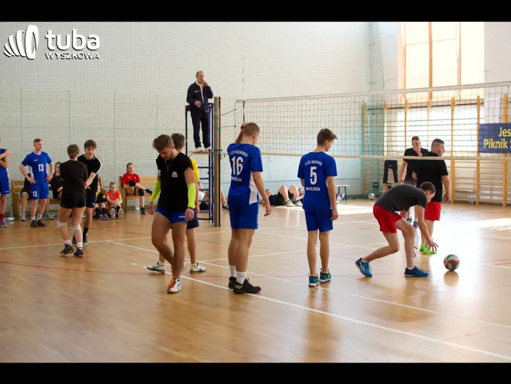 „Czosnki” na podium. Jesienny piknik sportowy za nami
