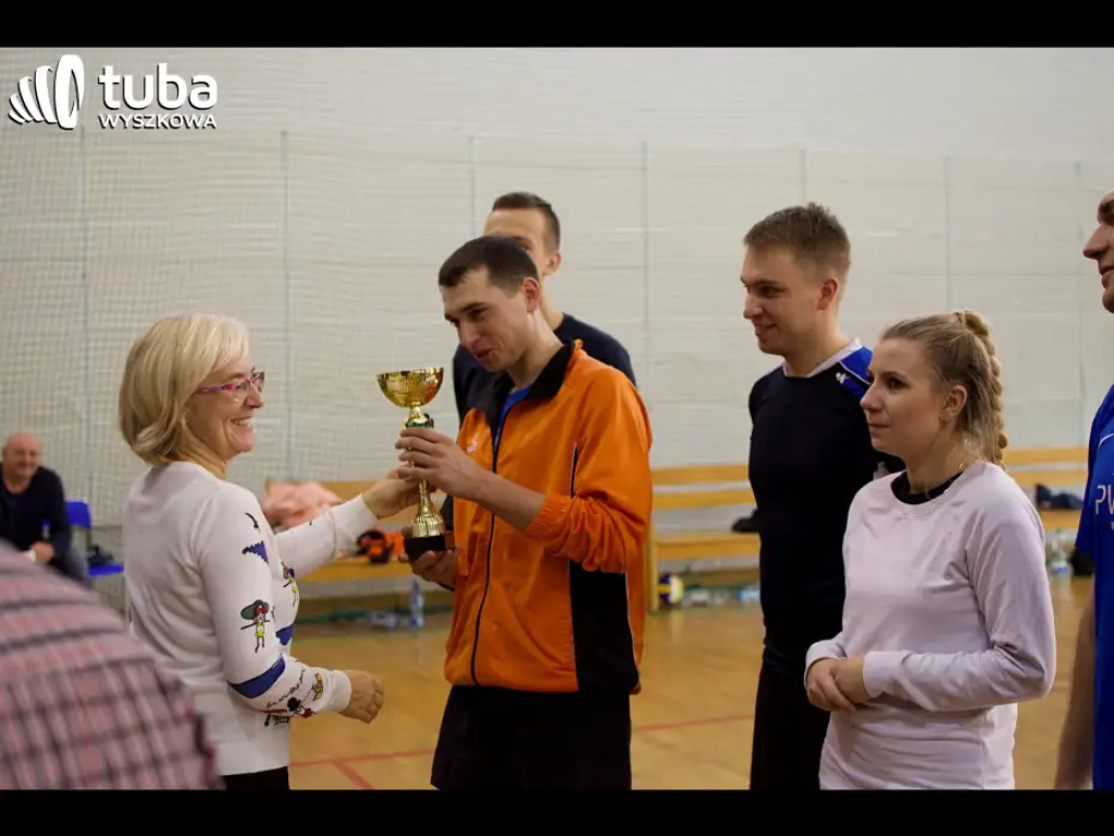 „Czosnki” na podium. Jesienny piknik sportowy za nami