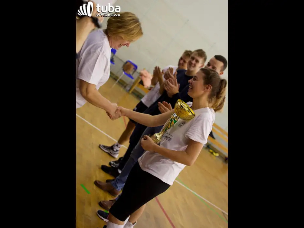 „Czosnki” na podium. Jesienny piknik sportowy za nami