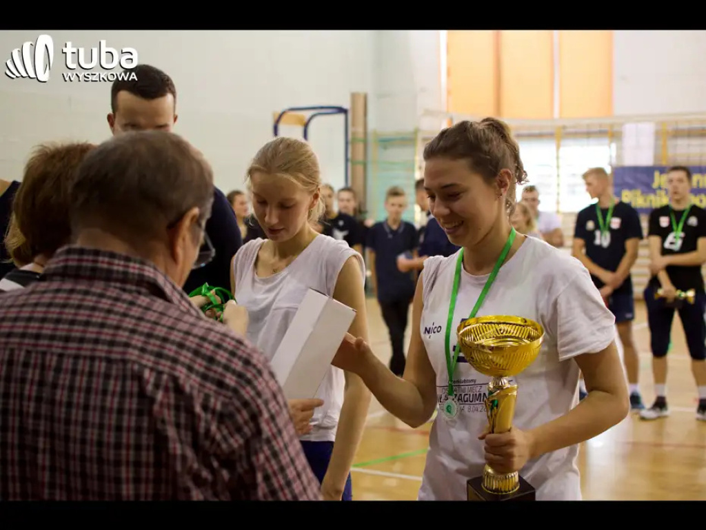 „Czosnki” na podium. Jesienny piknik sportowy za nami