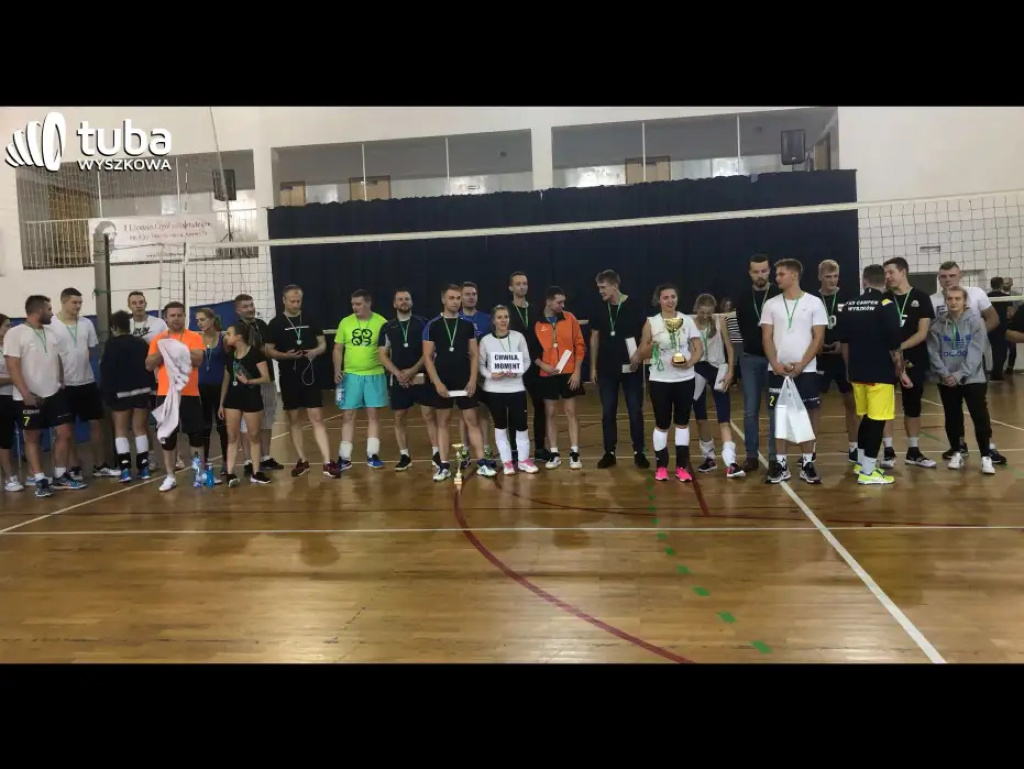 „Czosnki” na podium. Jesienny piknik sportowy za nami