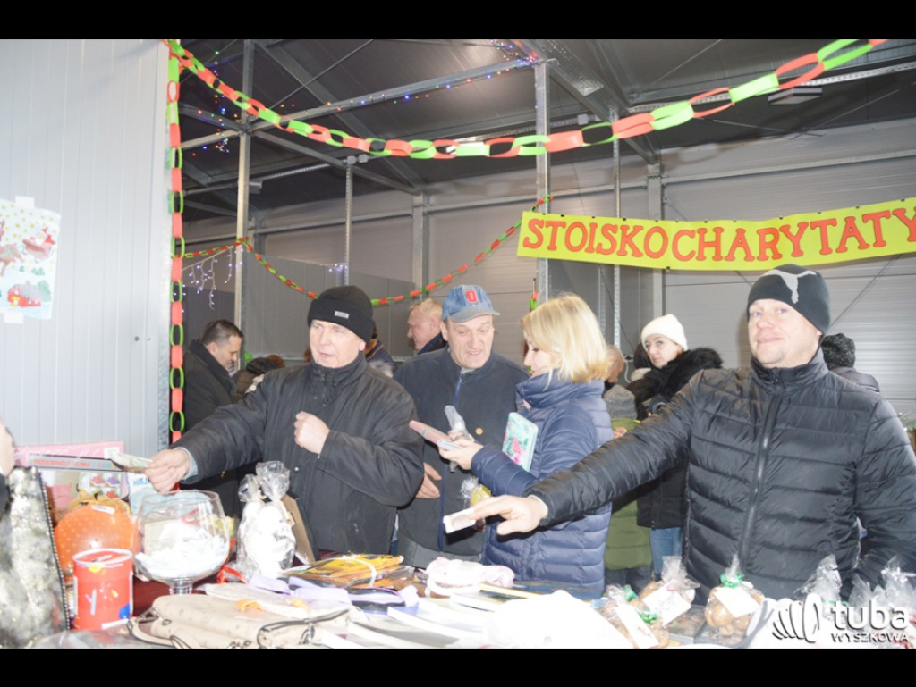 Jarmark Bożonarodzeniowy w nowej hali targowej w Somiance (video)